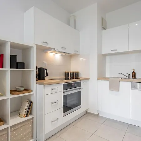 Urban Chic - Premium City-center On Pereca Street *