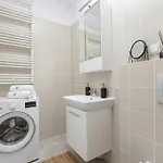 Urban Chic - Premium City-center On Pereca Street *