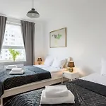 Urban Chic - Premium City-center On Pereca Street Apartment *