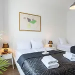 Urban Chic - Premium City-center On Pereca Street * Warsaw