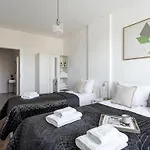 Urban Chic - Premium City-center On Pereca Street