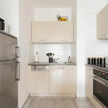 Urban Chic - Premium City-center On Pereca Street * Varşova