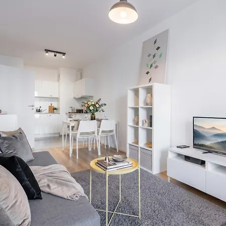 Urban Chic - Premium City-center On Pereca Street Daire *