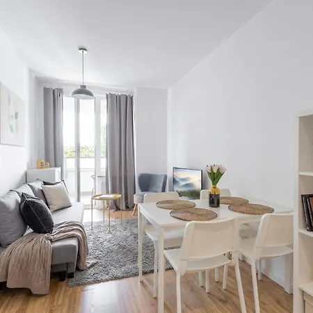 Urban Chic - Premium City-center On Pereca Street Varşova